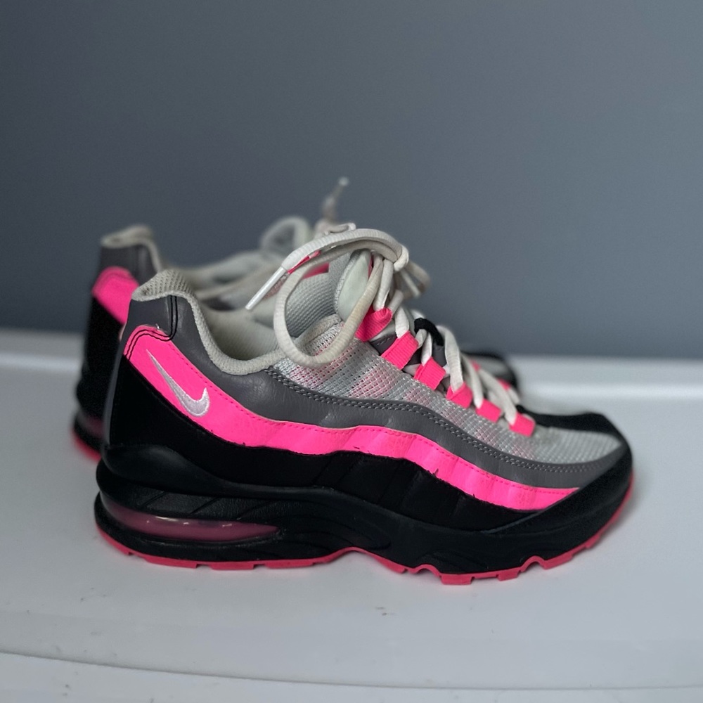 Pink Nike Low Air Max